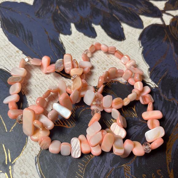 Vintage Handmade Pink Natural Shell & Aurora Borealis Beaded Bracelet Set of 4 - Picture 3 of 7